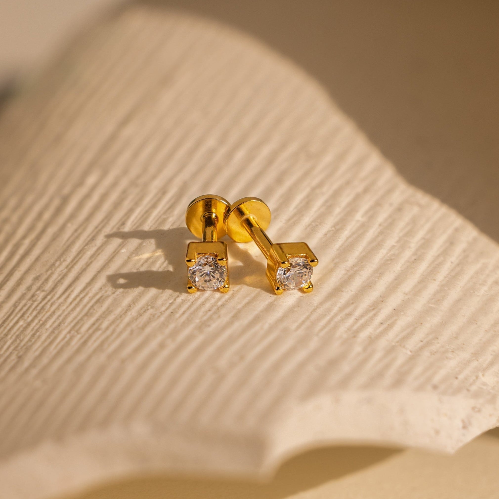 Diamond Flatback Studs 18K Gold